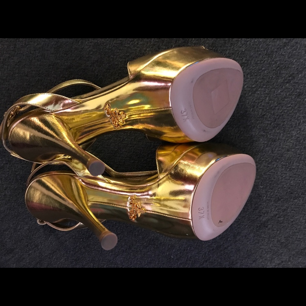 NEVER WORN PRADA STILETTOS - Picture 4 of 6